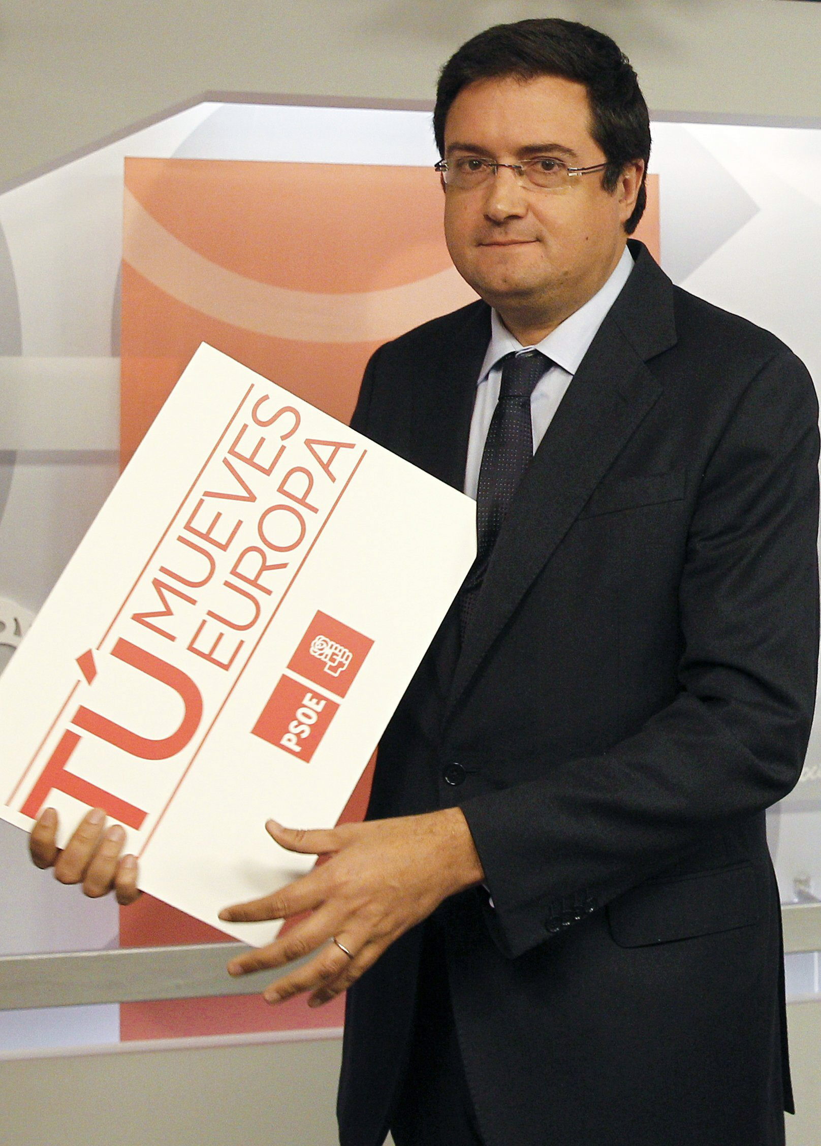 El PSOE hará la primera campaña sin vallas bajo el lema «Tú mueves Europa»
