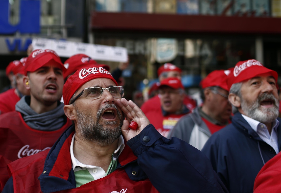 PSOE, IU-ICV, CiU y PNV reclamarán mañana en el Congreso la retirada del ERE de Coca-Cola
