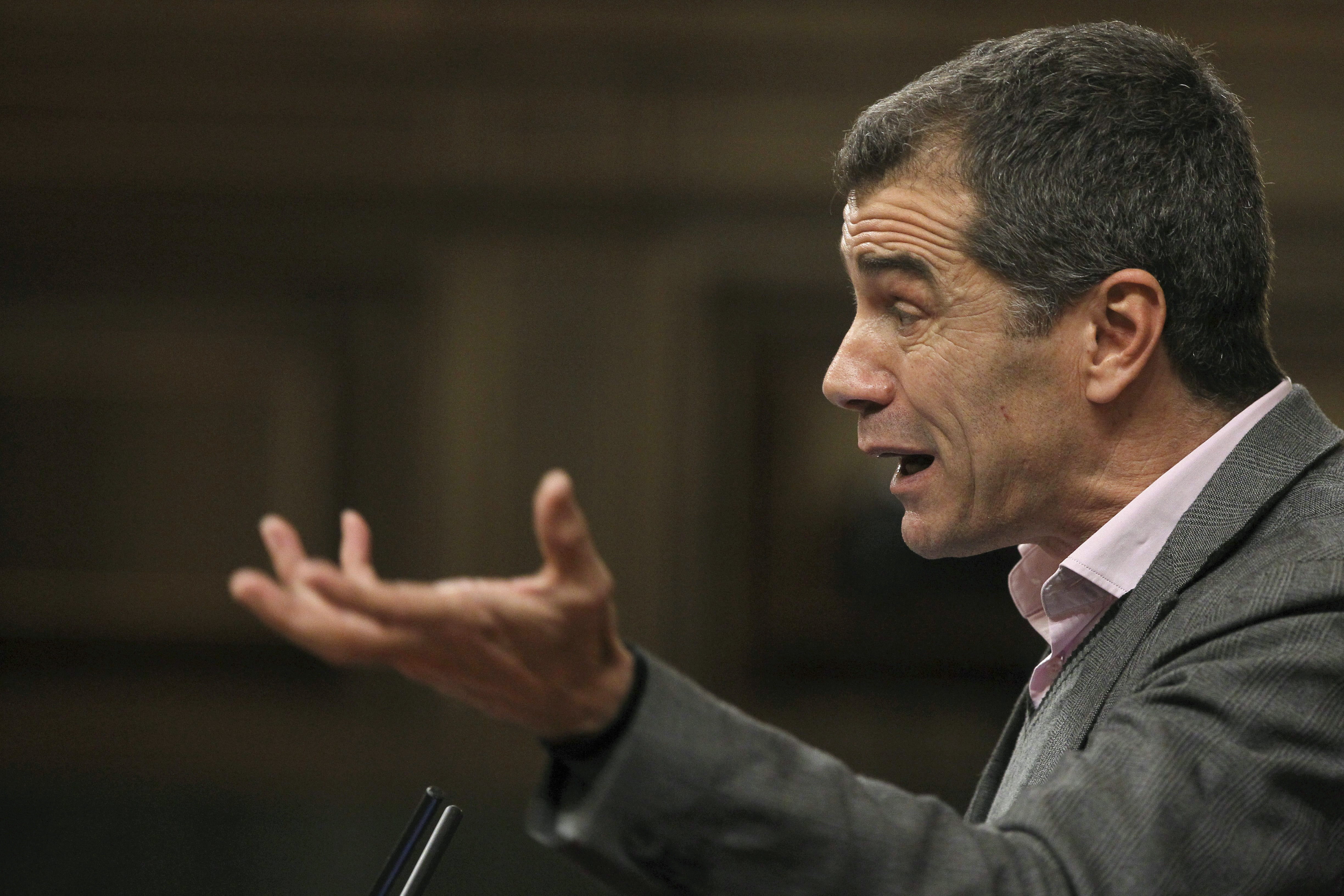Los partidos critican duramente las explicaciones de Ignacio Cosidó