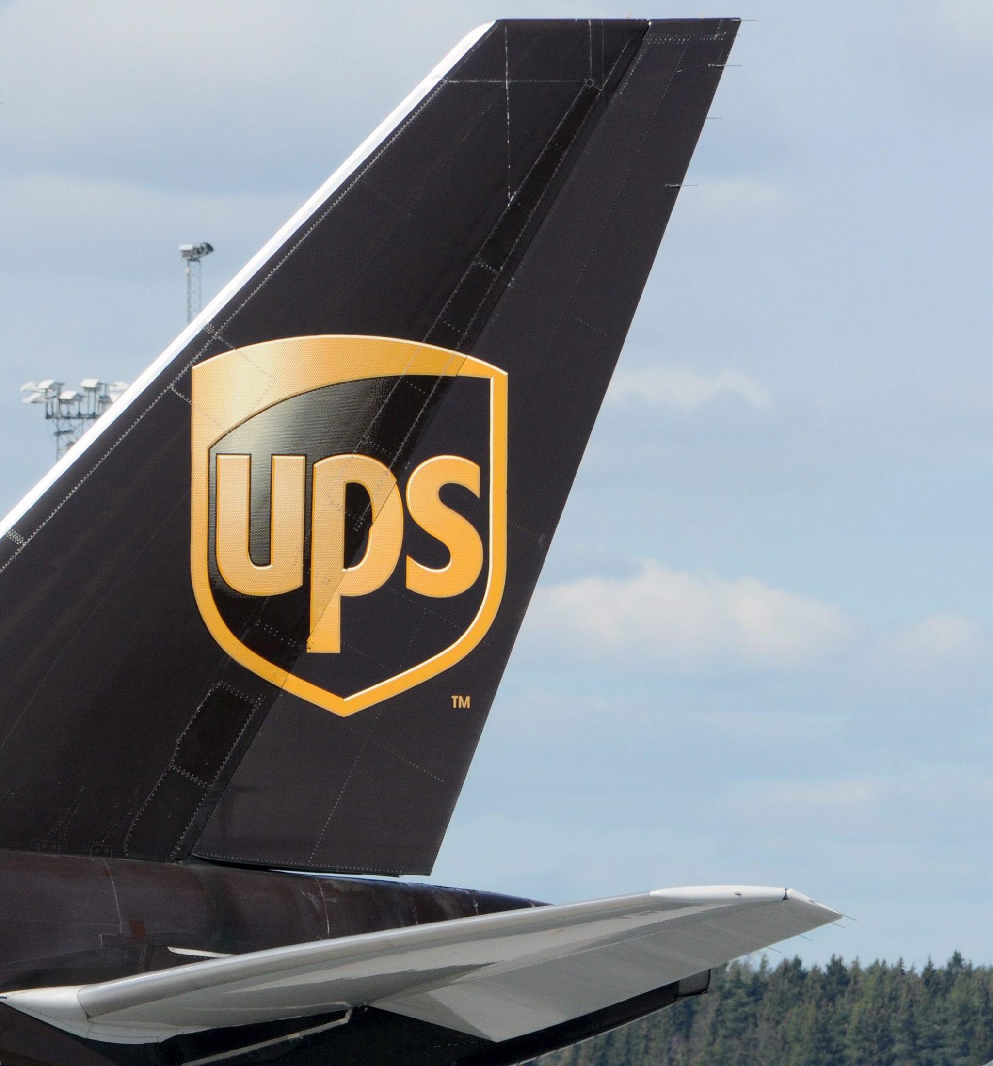 UPS ganó 911 millones de dólares en el primer trimestre de 2014