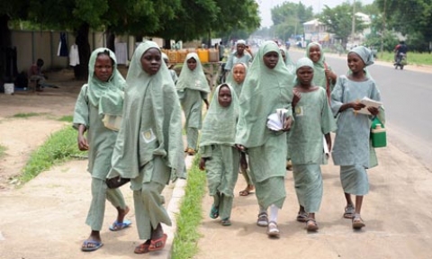 El líder de Boko Haram reivindica el secuestro de las más de 200 escolares secuestradas en Nigeria