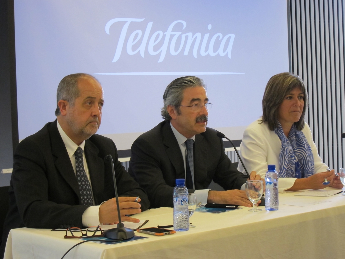Telefónica abrirá en L»Hospitalet su cuarto »call center» de Catalunya y creará 310 empleos
