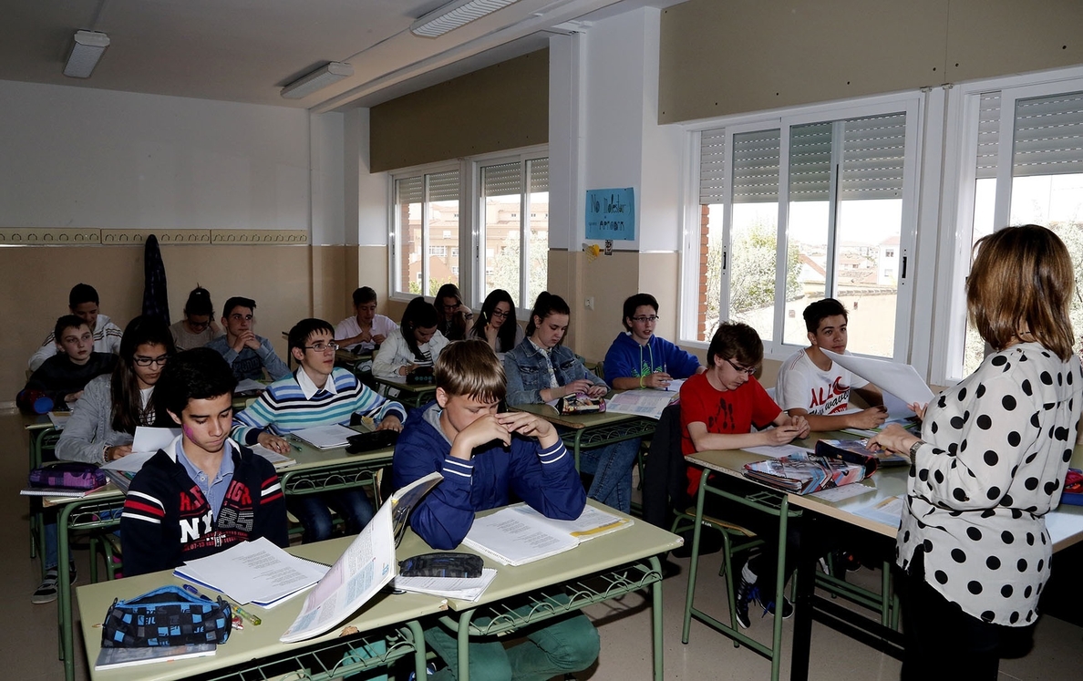 El Gobierno de C-LM abona a los centros educativos de la región 5 millones de euros en concepto de funcionamiento