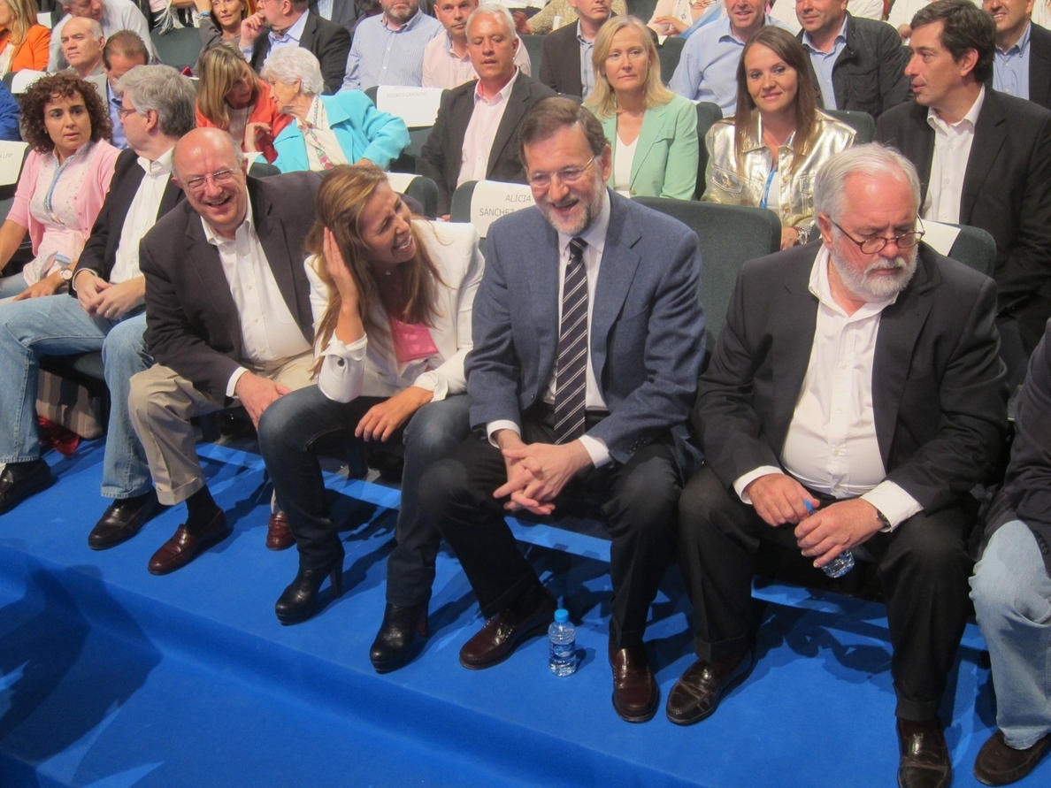 Rajoy ensalza a Cañete como «el mejor» en un mitin sin referencias a las polémicas declaraciones sobre el machismo