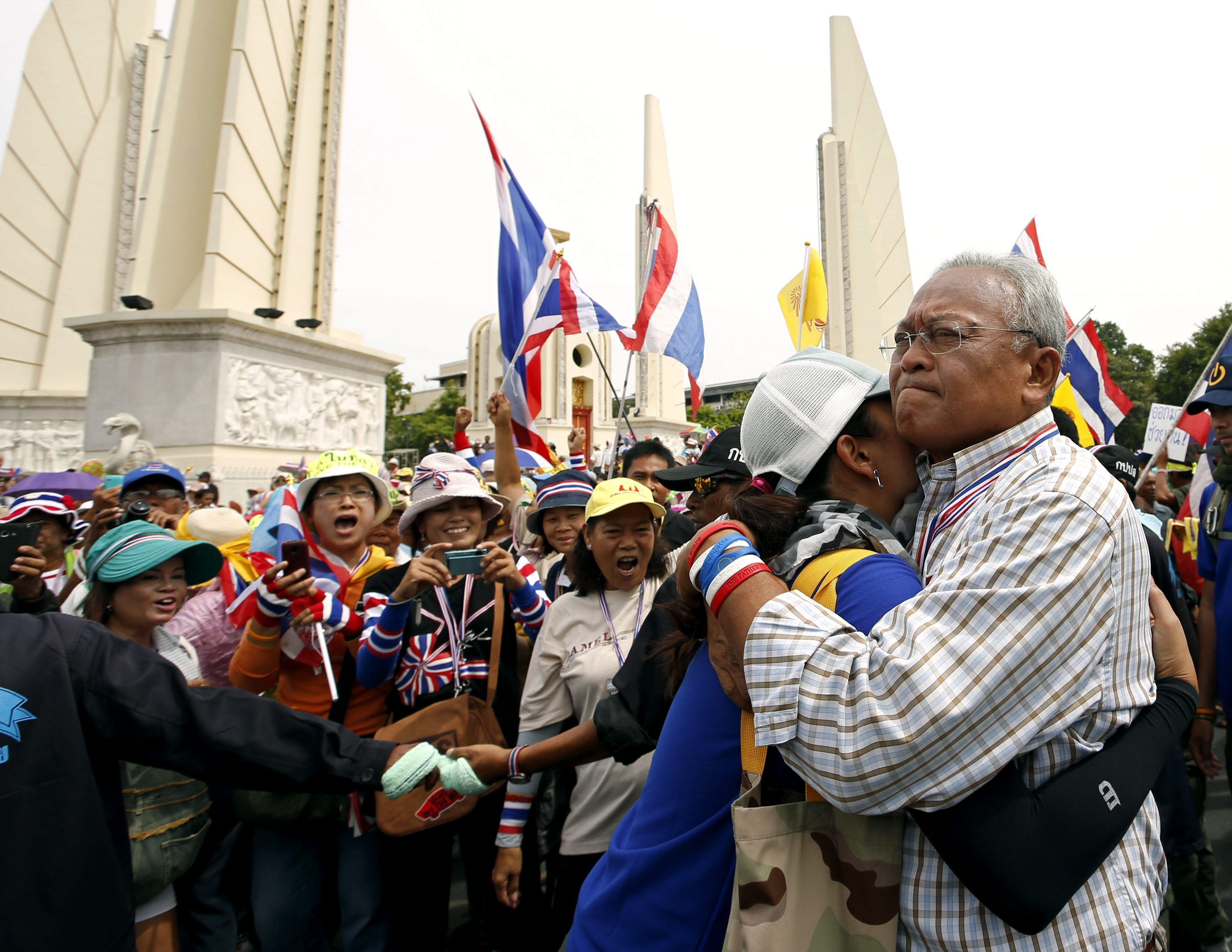 El Ejército de Tailandia declara la ley marcial por las protestas