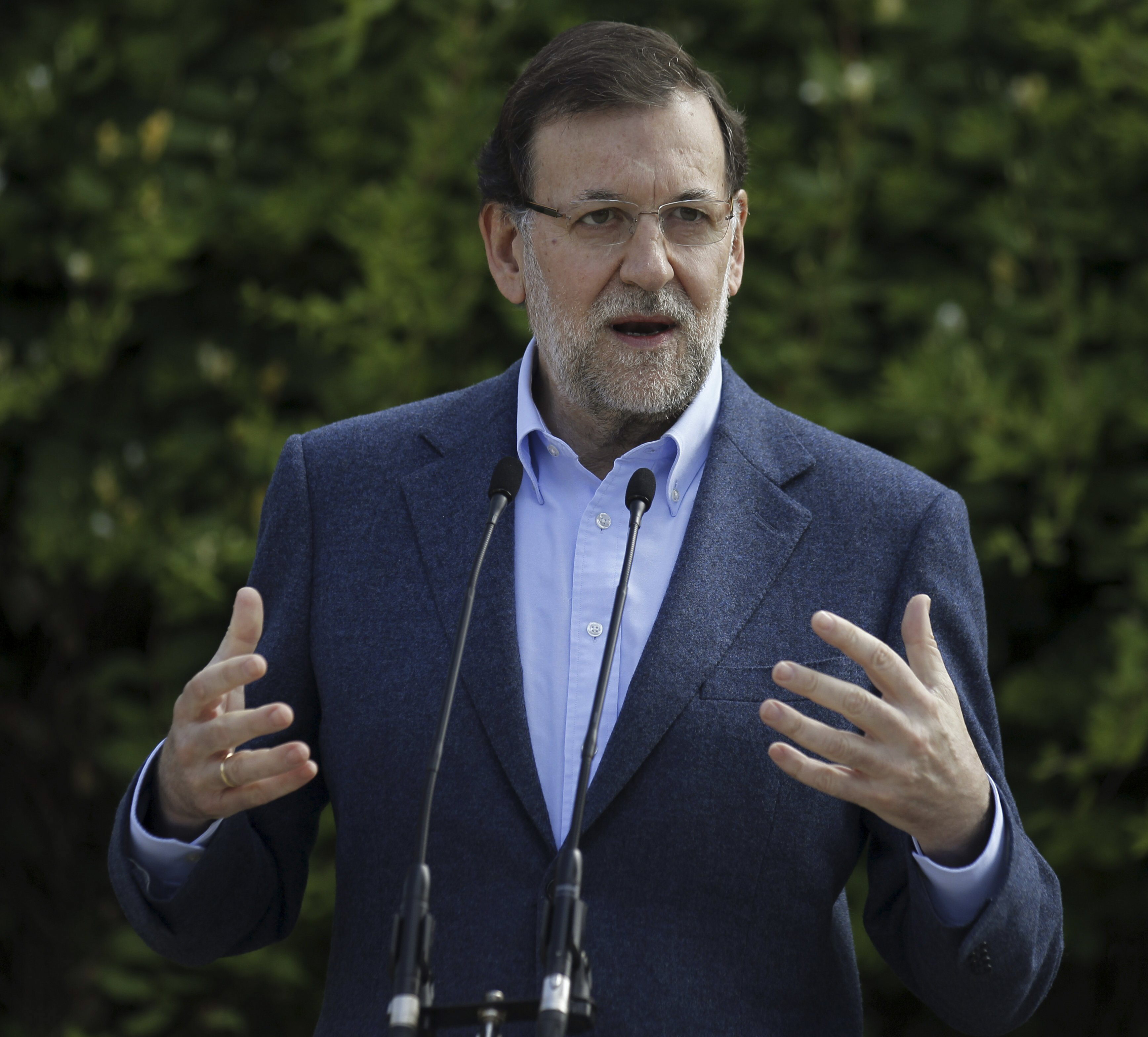 Rajoy aplaude la »magnífica imagen» que España está dando al mundo con la sucesión de la Corona