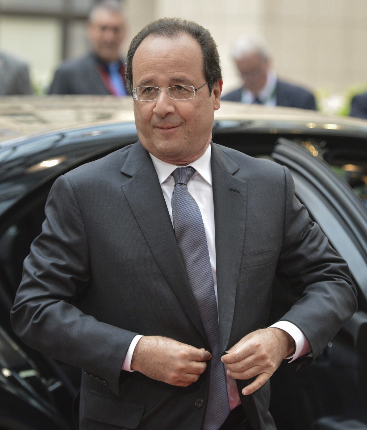 La popularidad de Hollande sube 5 puntos y recupera el apoyo de uno de cada cuatro franceses