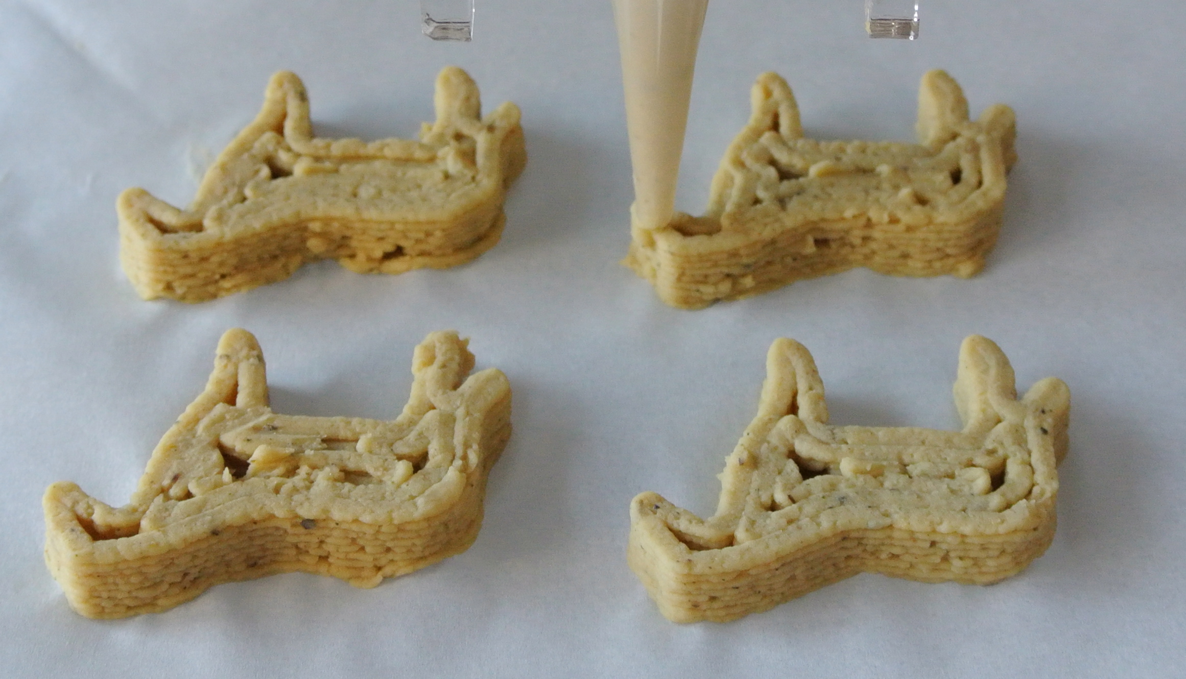 Unos nuggets recién hechos por la impresora de comida en 3D