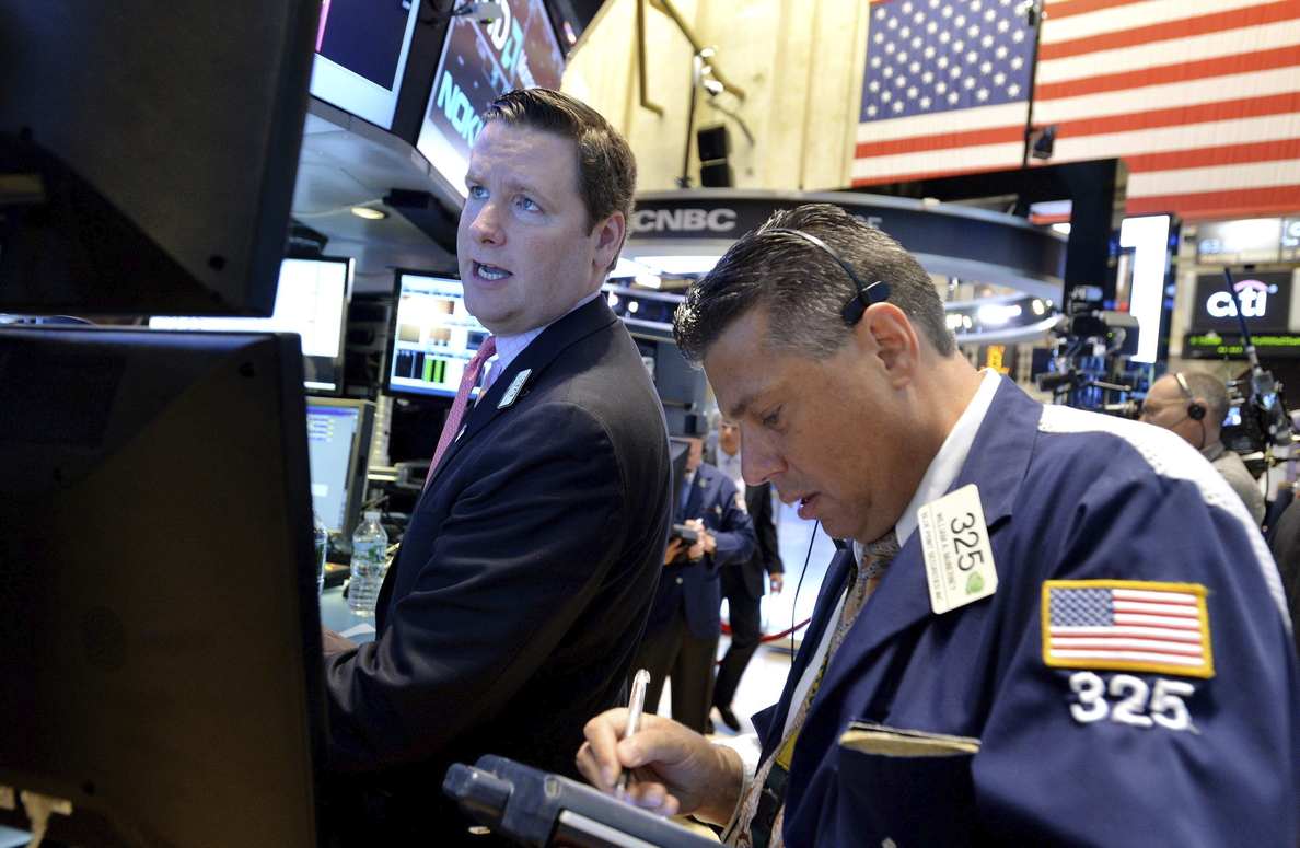 Wall Street abre a la baja y el Dow Jones cae un 1,01 por ciento