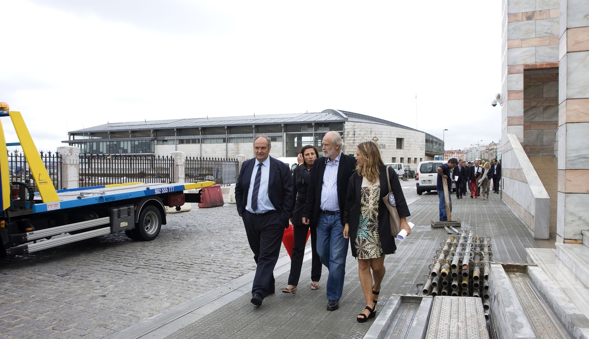 Gobierno destina 700.000 euros a la renovación de varias redes municipales que conectan con el saneamiento de la Bahía