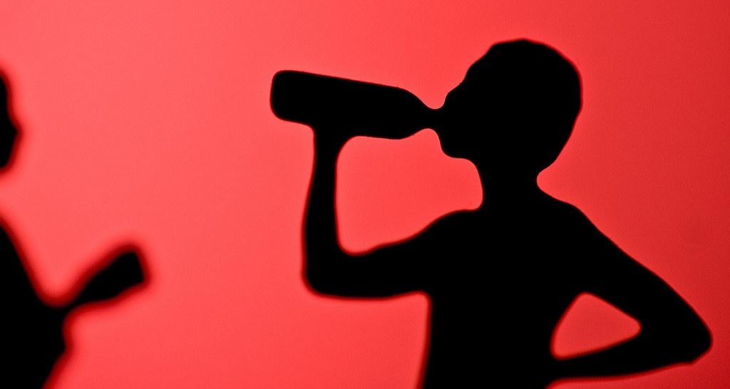 Un estudio pone en duda los supuestos beneficios cardiovasculares del consumo moderado de alcohol