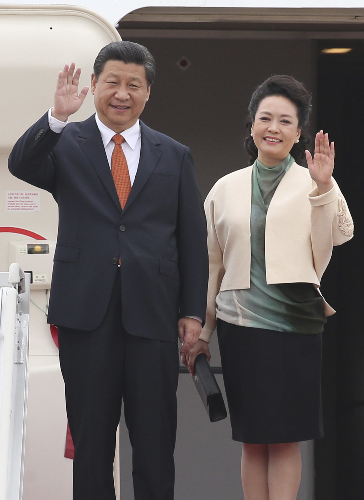 El presidente chino Xi Jinping parte hacia su gira por Brasil, Argentina, Venezuela y Cuba