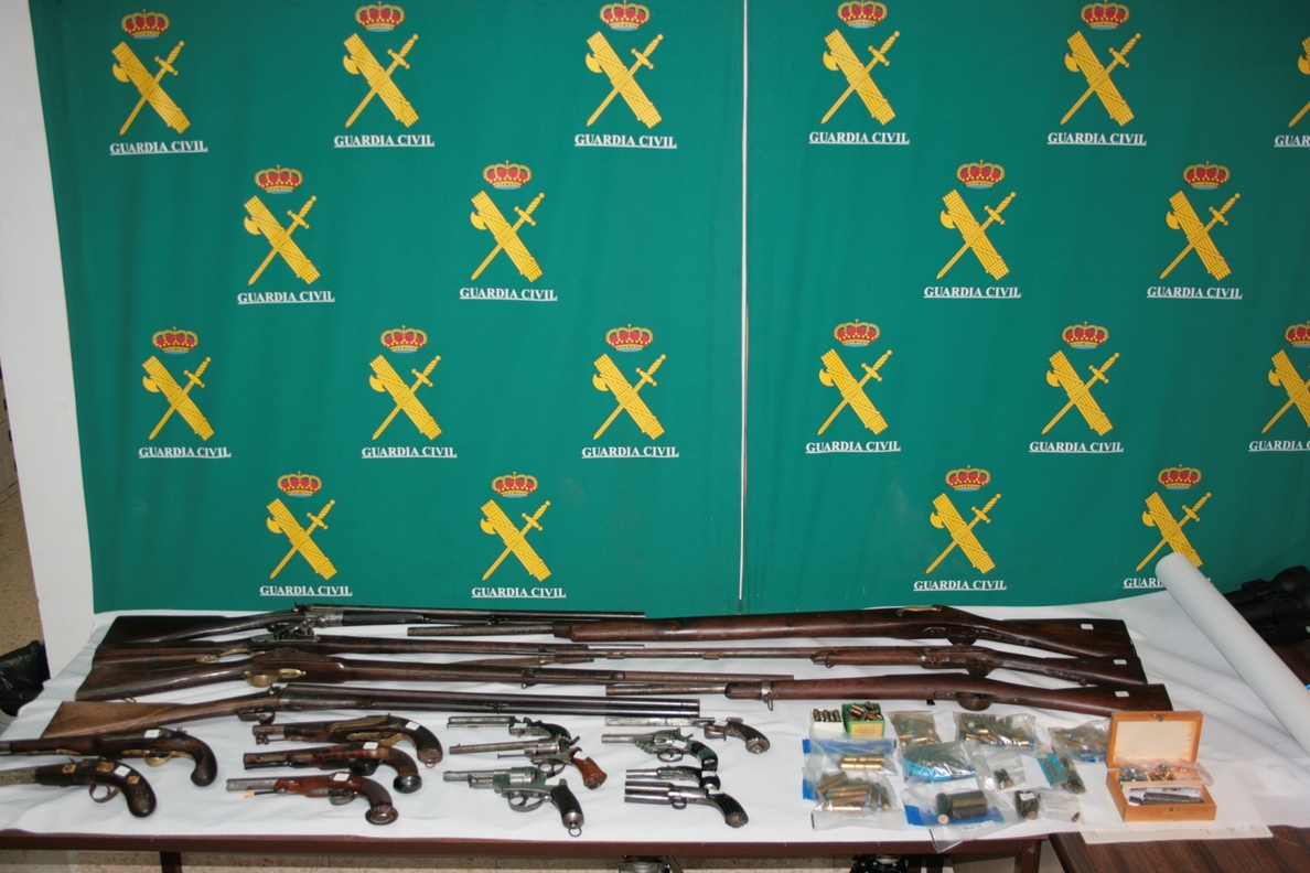 Detenido por tener un depósito de armas antiguas en Sant Boi de Llobregat (Barcelona)