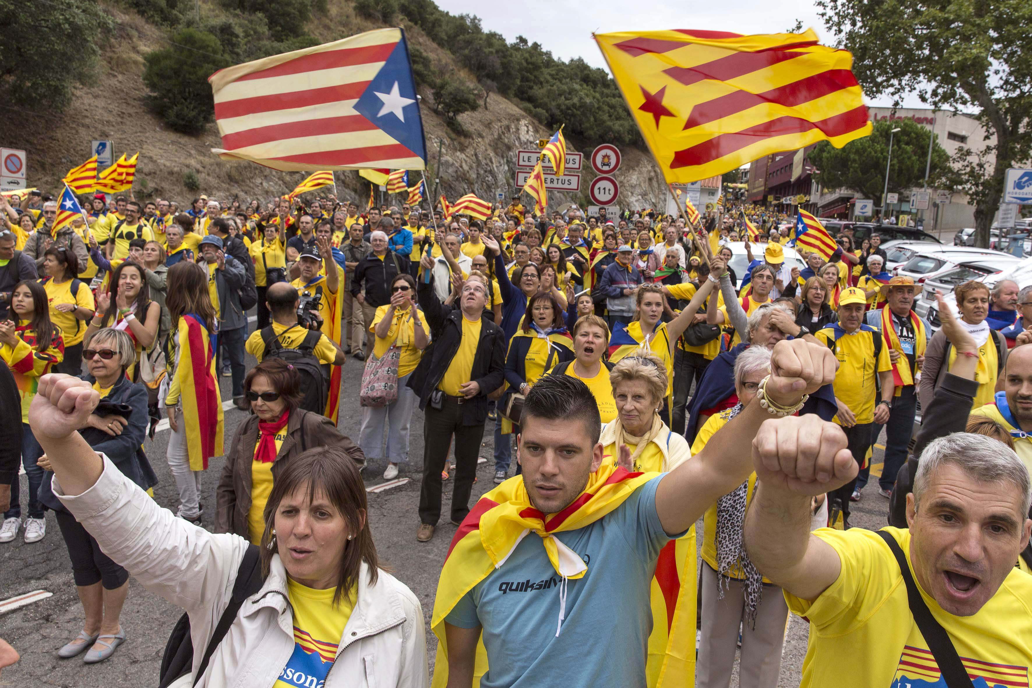 El 31% de los catalanes se inclina por la independencia y el 38% por el pacto