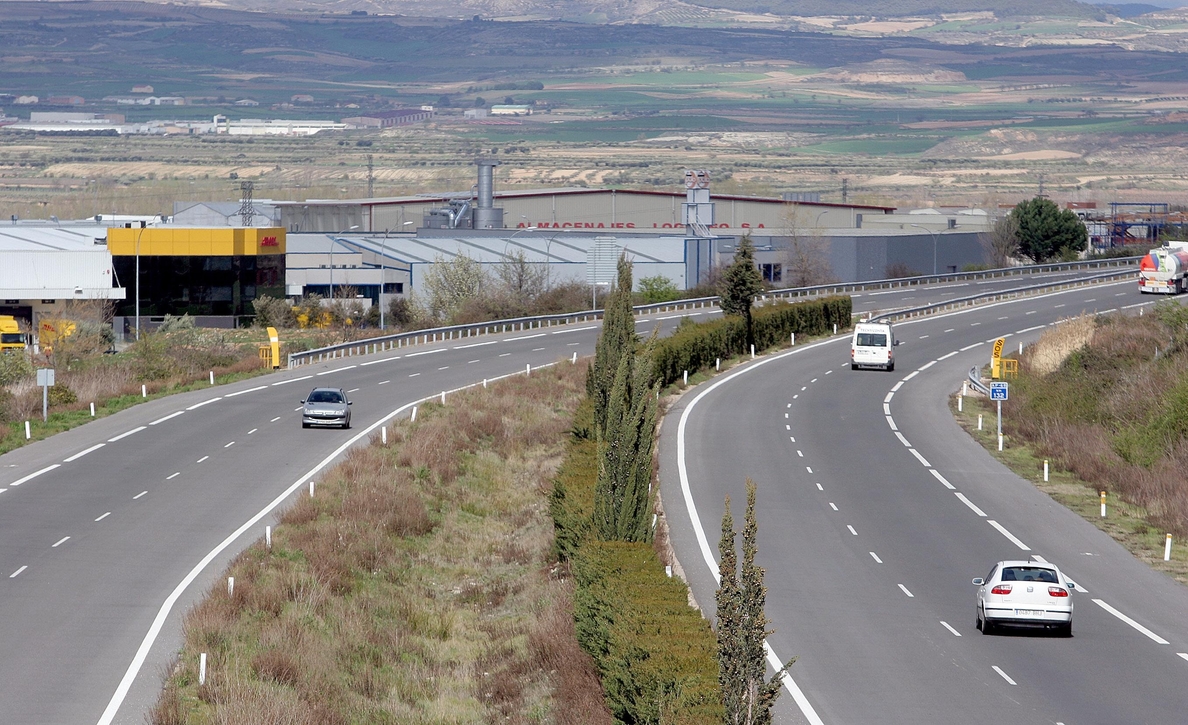 Abertis cobra hoy 10,74 millones de dividendos de la autopista Bilbao-Zaragoza
