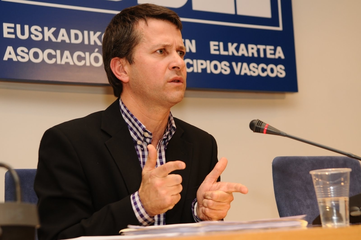 Bildarratz dice que Rajoy lleva a los vascos a «un callejón sin salida» y eso trae «consecuencias» para el PP vasco