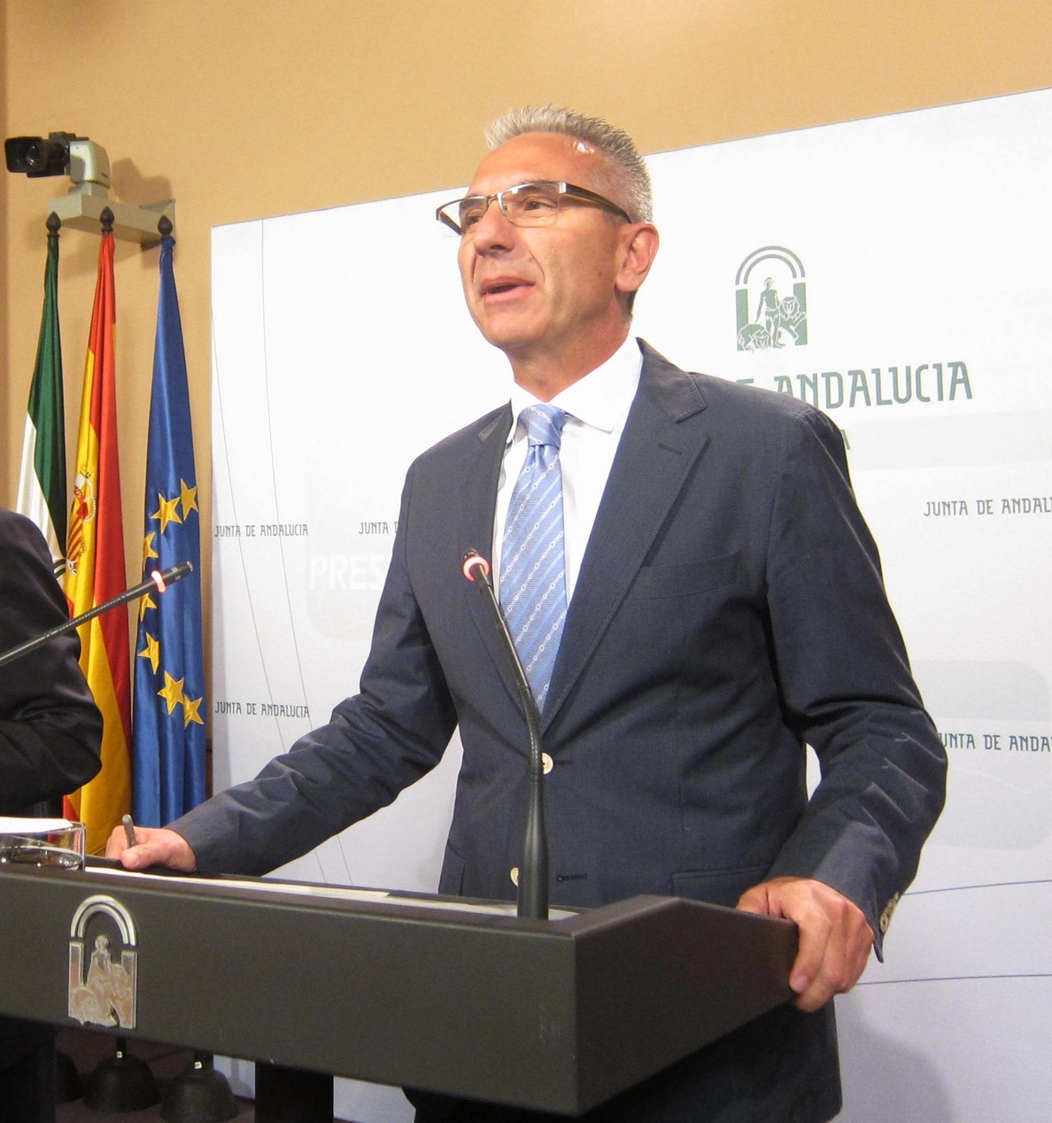 Junta garantiza que no habrá «más recortes» en Andalucía ni en educación ni en sanidad ni a los empleados públicos