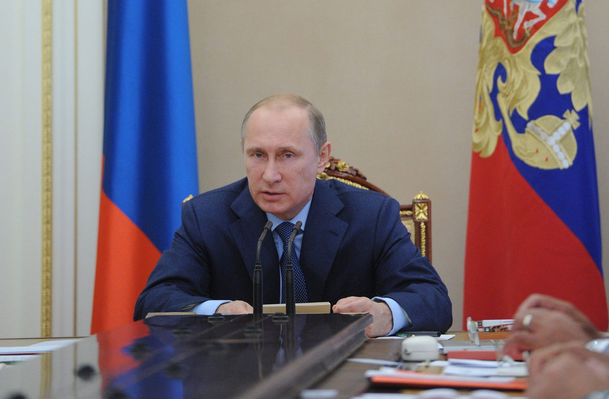 Putin promete influir en los rebeldes prorrusos para facilitar la investigación sobre el avión