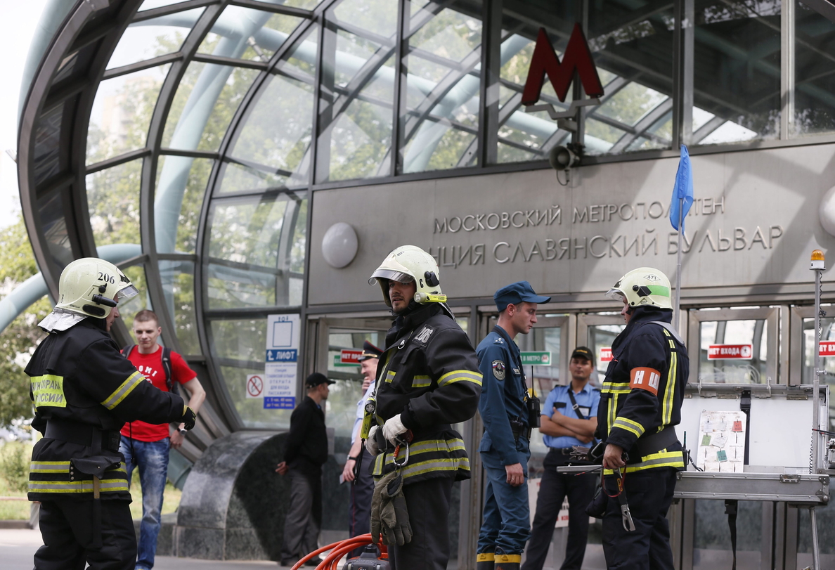 Ascienden a 23 los muertos en el accidente de metro de Moscú al fallecer hoy una joven