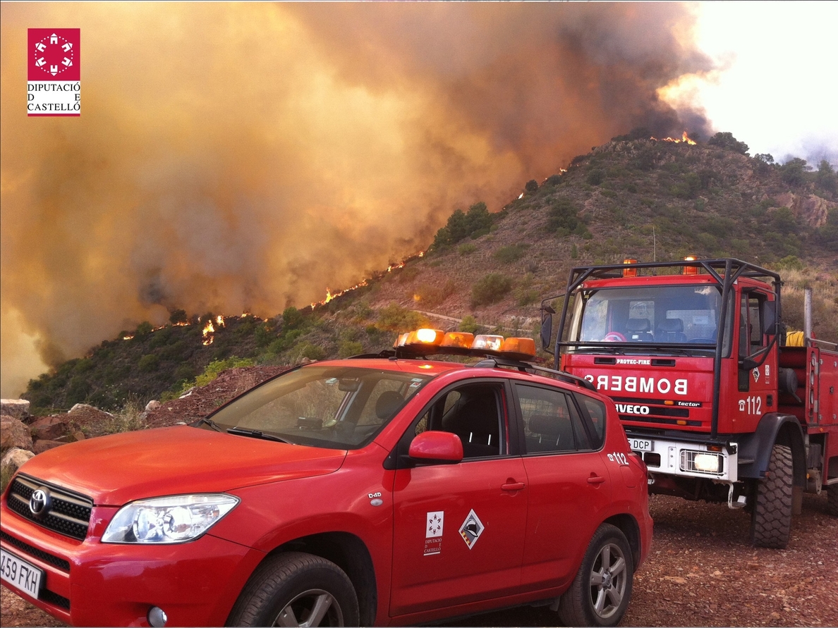 Extinguido el fuego declarado en la Vall d»Uixó (Castellón)
