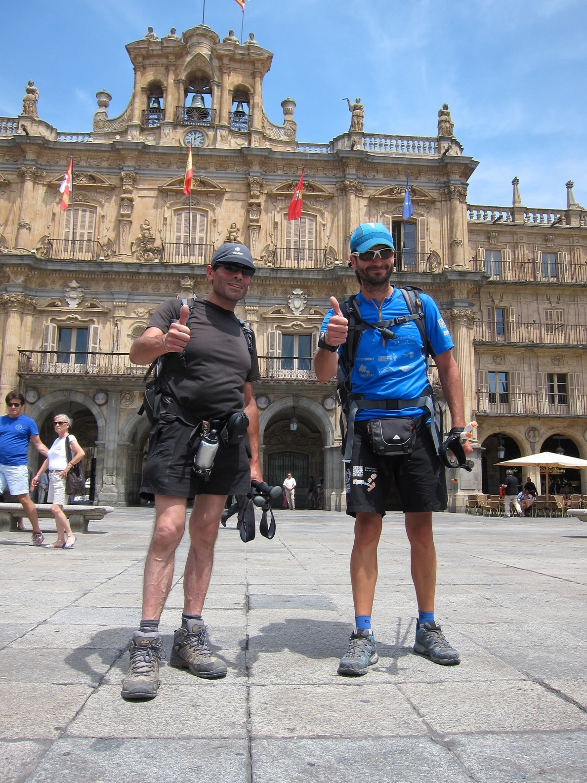 Un hombre cruza España a pie con el objetivo de recaudar fondos para un proyecto solidario