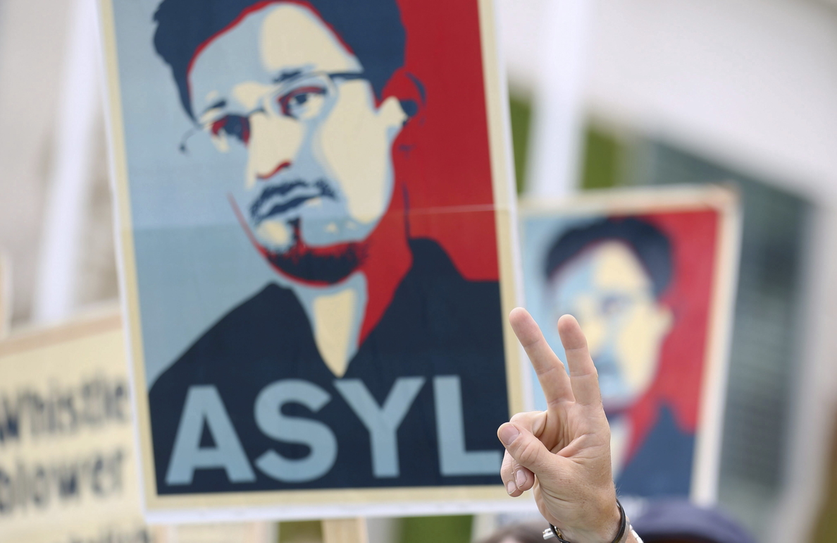 Snowden solicita la renovación de su asilo temporal en Rusia