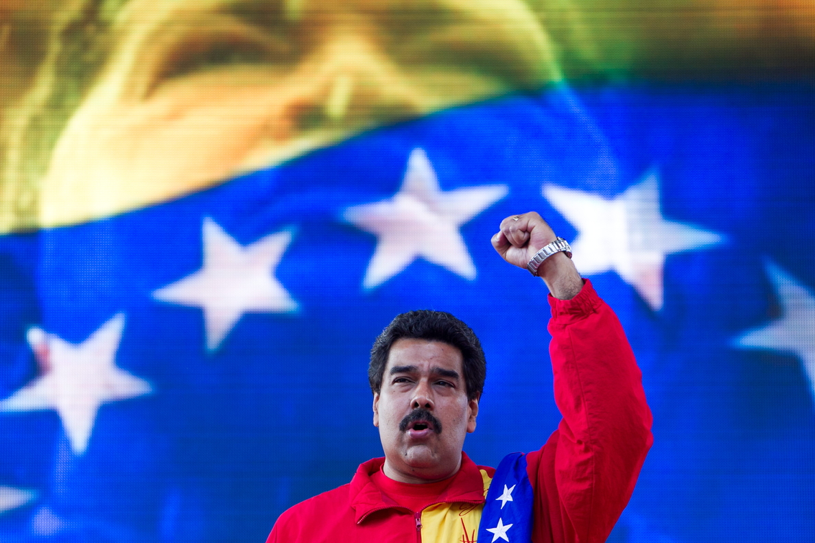 Maduro abre debate en Venezuela para establecer nuevo precio de la gasolina