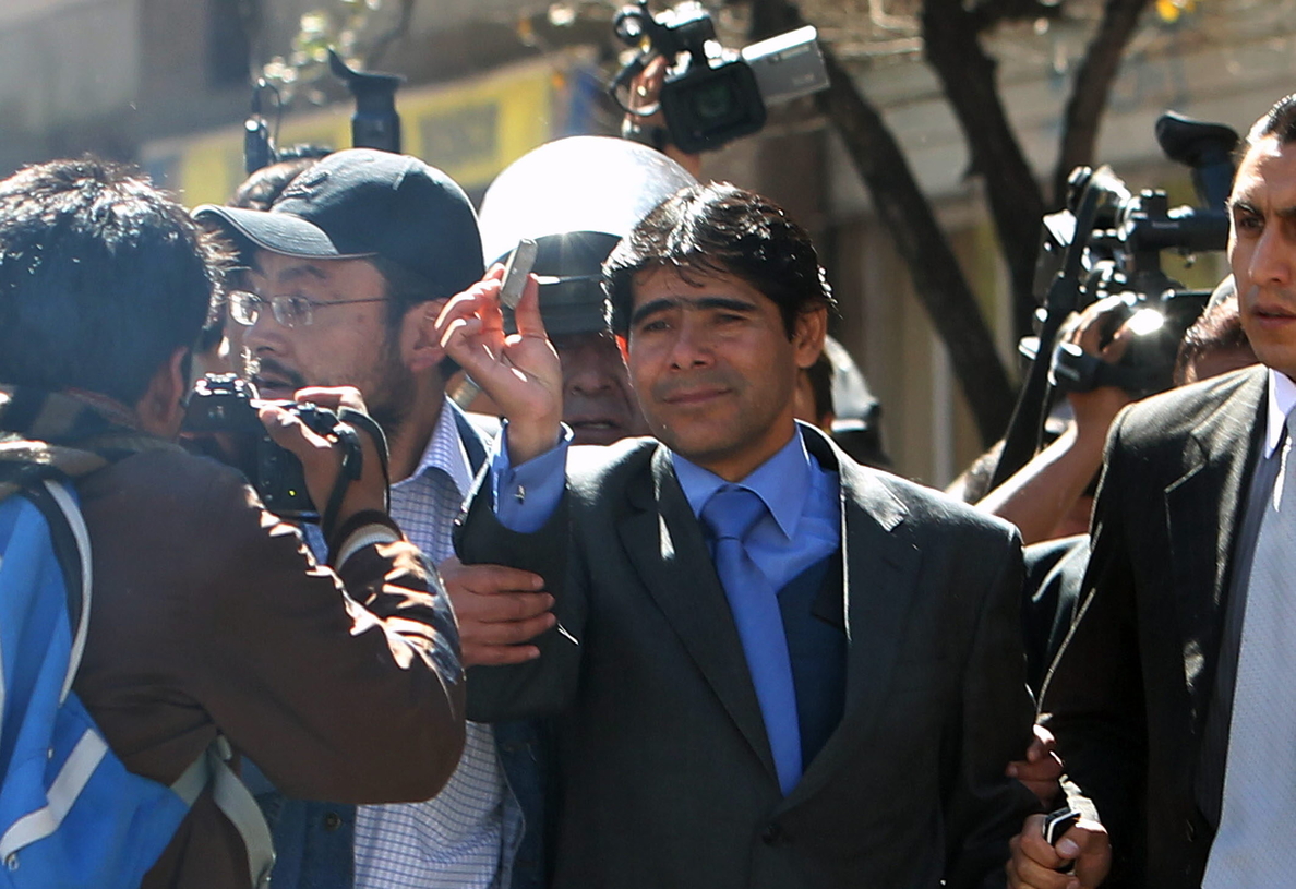 Bolivia deporta a un exmilitar argentino sentenciado por crímenes en la dictadura