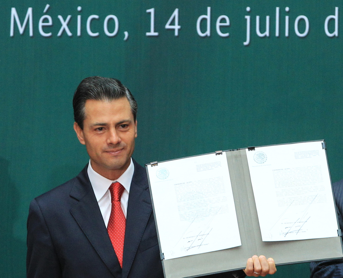 La reforma energética de Peña Nieto acaba con el monopolio estatal de 76 años