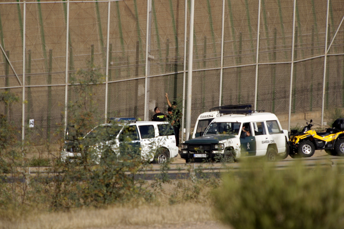 Unos 700 subsaharianos intentan entrar en Melilla y al menos 80 lo consiguen