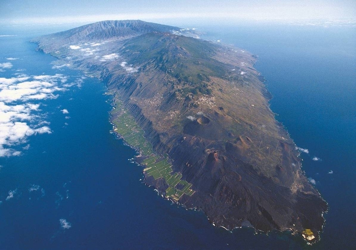 El volcán de Cumbre Vieja (La Palma) emite más de 900 toneladas diarias de CO2