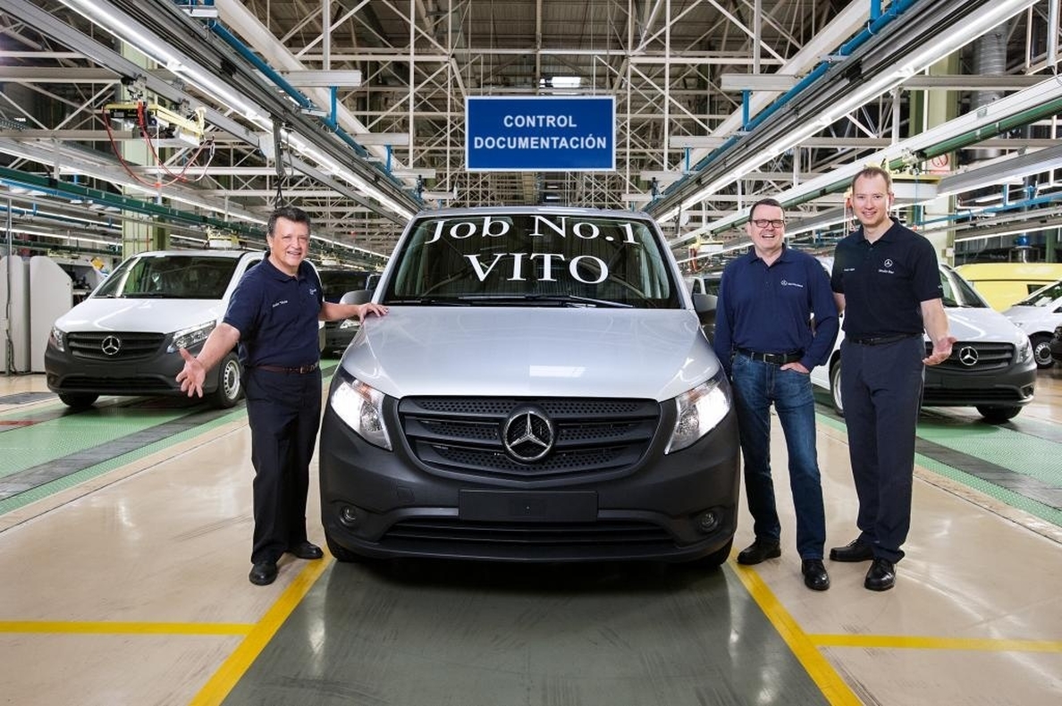 La planta de Mercedes-Benz Vitoria termina el montaje del primer modelo de la nueva furgoneta Vito