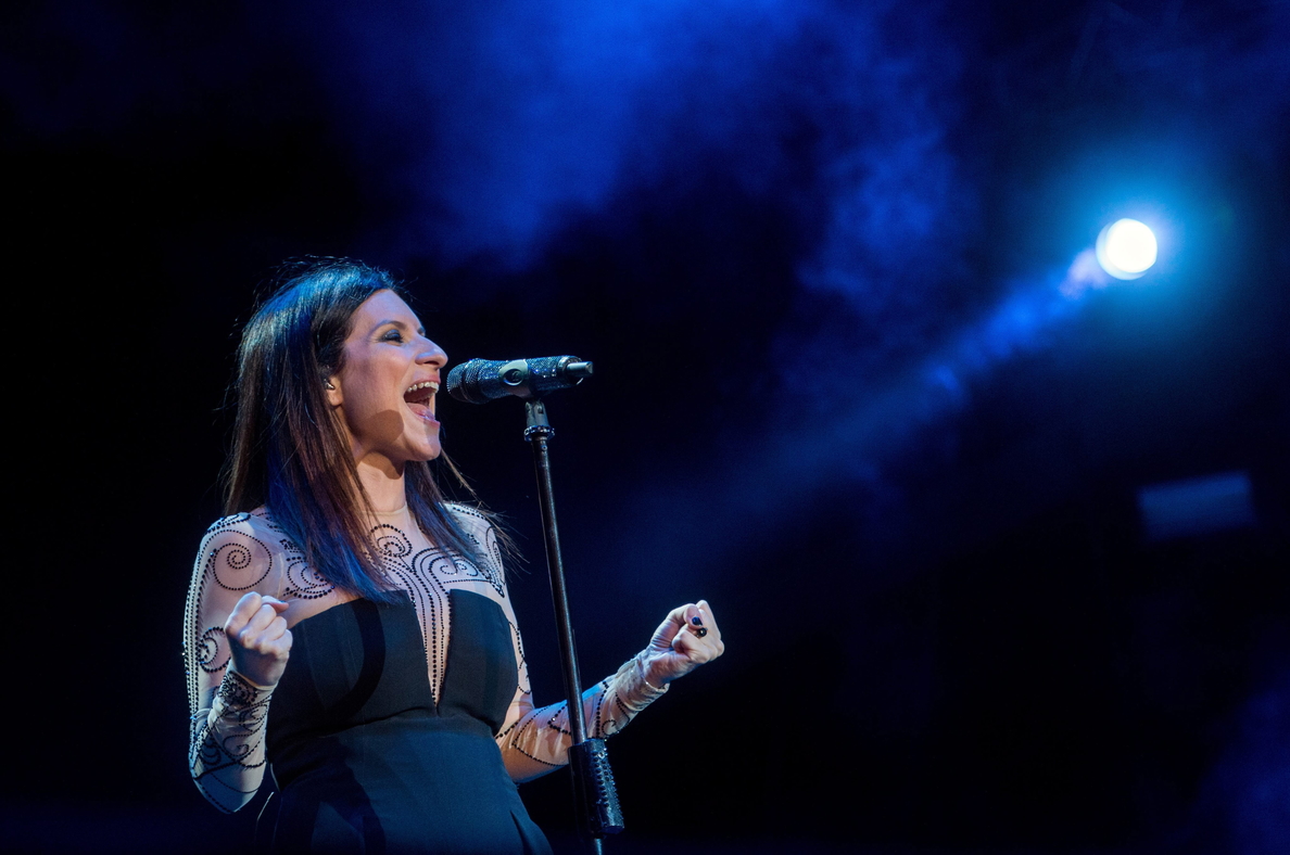 Laura Pausini estrena vídeo de «Donde solo quedo yo» junto a Álex Ubago