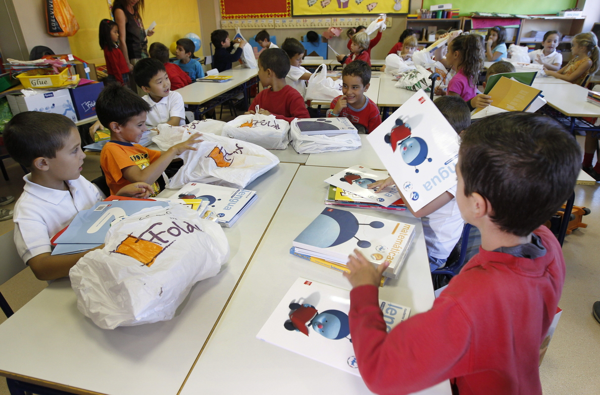 600.000 becarios menos en infantil y obligatoria por menos ayudas de libros