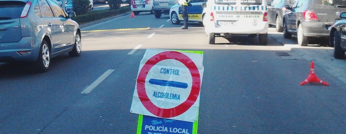 Cazan al conductor de la grúa municipal de Sanxenxo borracho y sin puntos en el carné