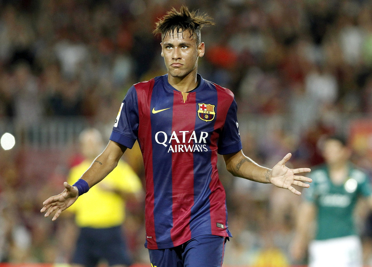 Neymar sufre un esguince de tobillo y es baja para el debut liguero ante el Elche