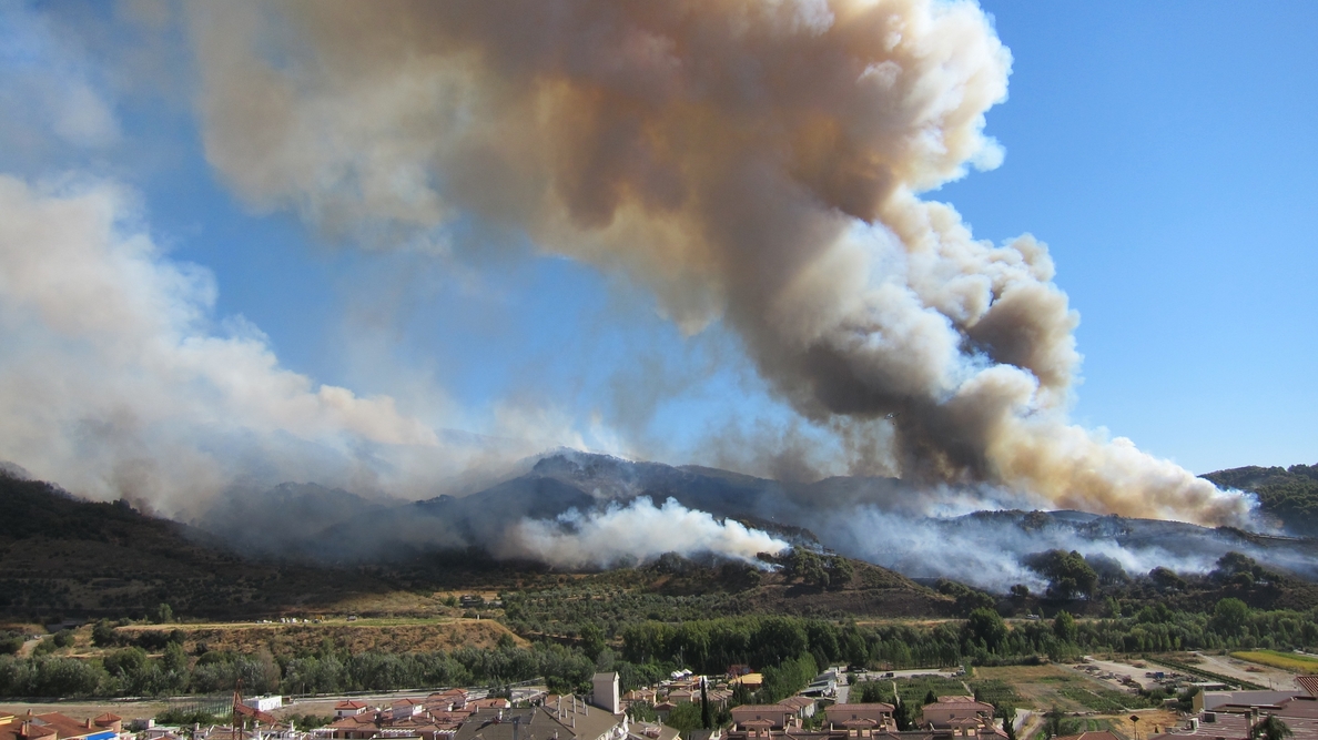 Controlado el incendio de Cenes de la Vega (Granada) tras afectar a una superficie de 200 hectáreas