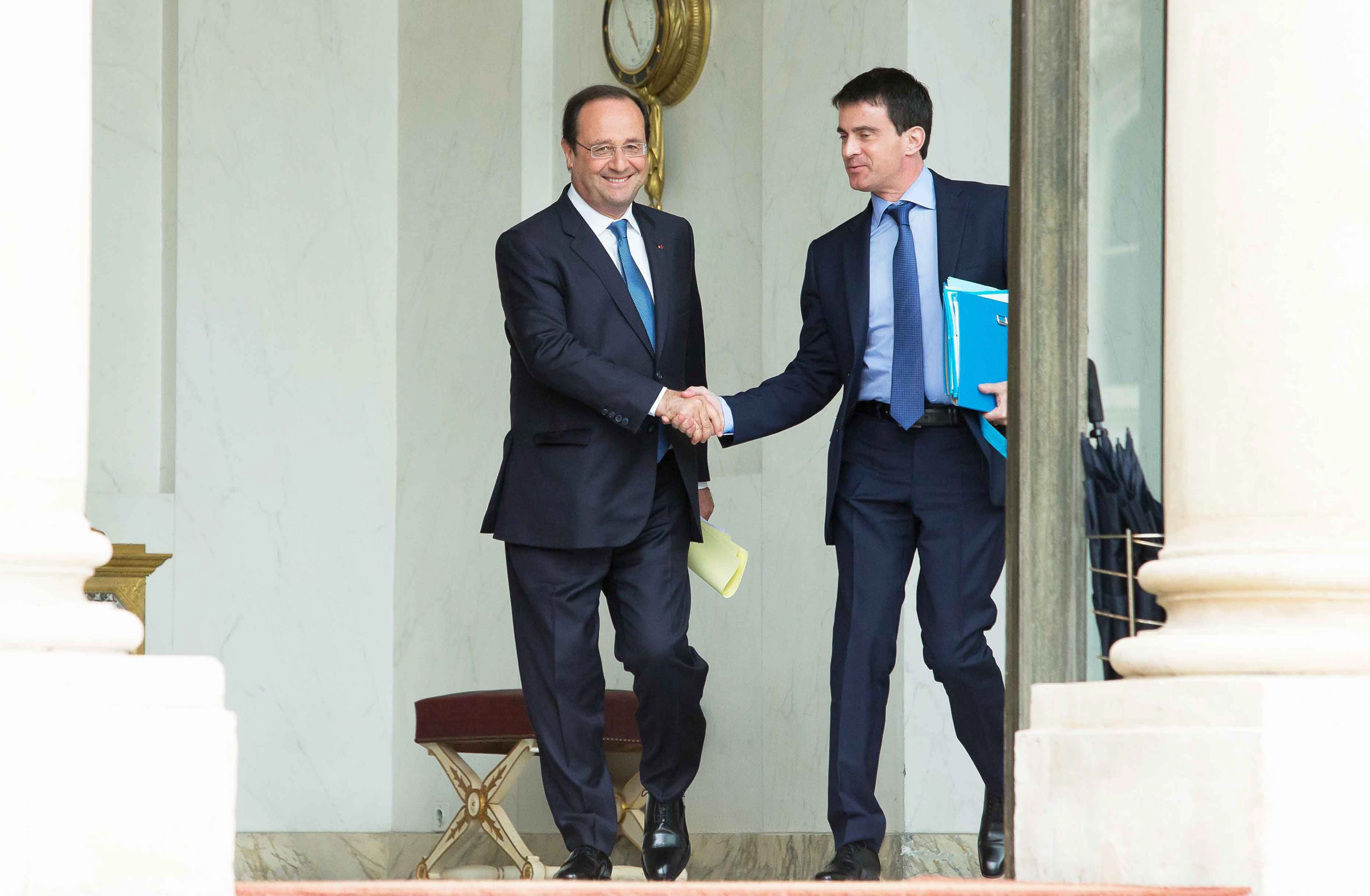 Valls se hunde en los sondeos y se acerca peligrosamente a Hollande, que sigue bajando