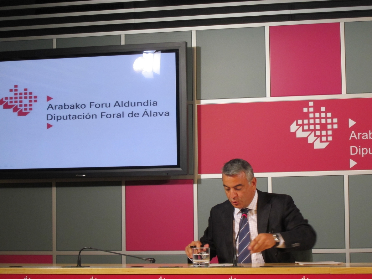 De Andrés espera que los partidos actúen «con responsabilidad» en las instituciones y no dejen el 2015 sin presupuestos
