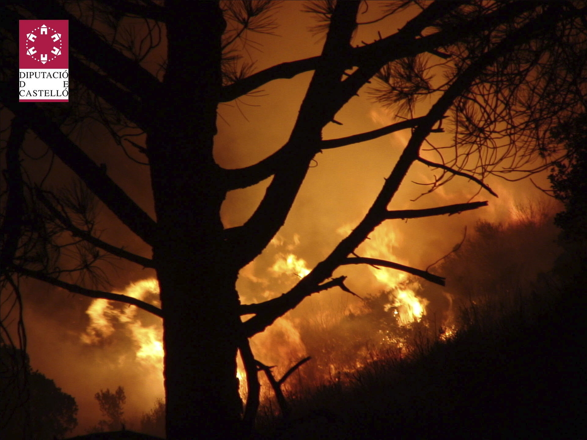 Controlado el incendio declarado en límites de Sierra de Espadán (Castellón)
