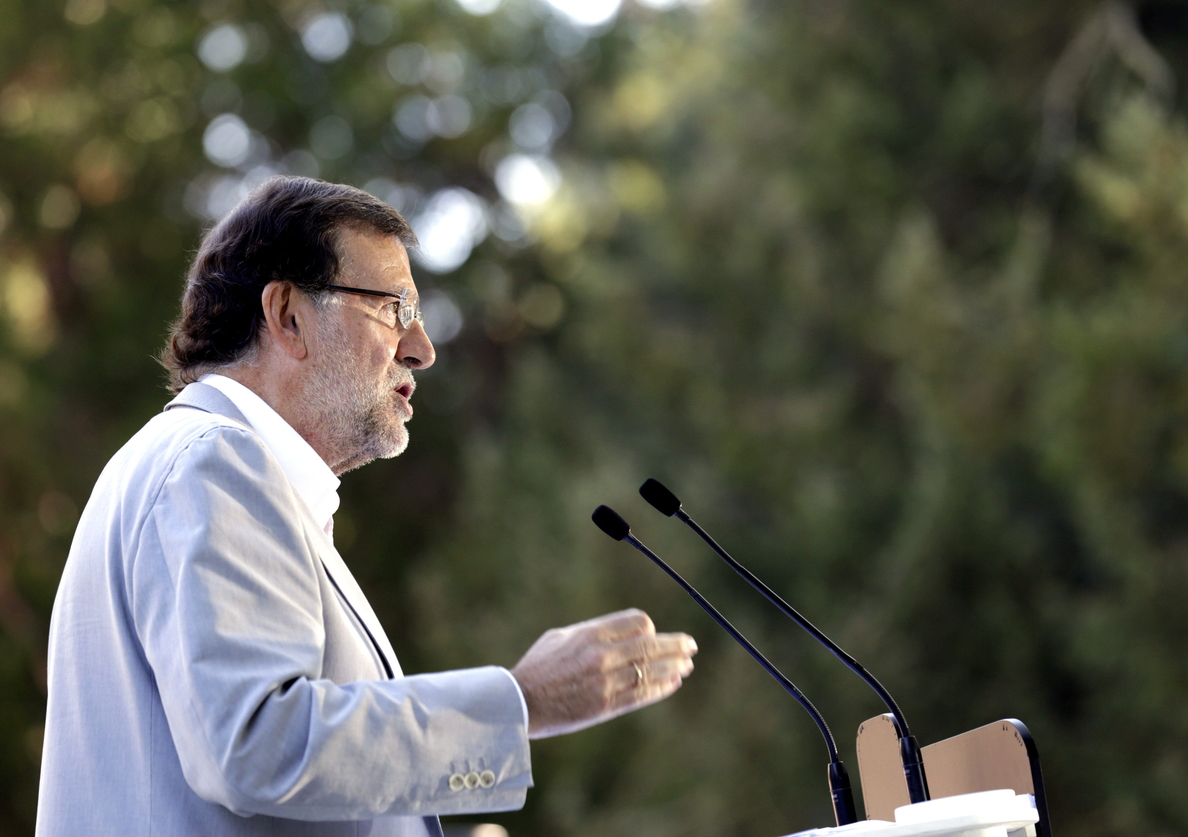 Rajoy dice que el éxito en triatlón prueba que no hay meta que un español no pueda lograr
