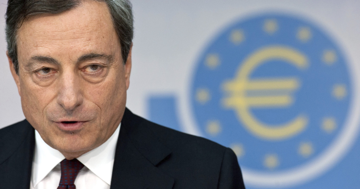 Draghi anuncia que «hemos tocado suelo» en los tipos de interés de la zona euro