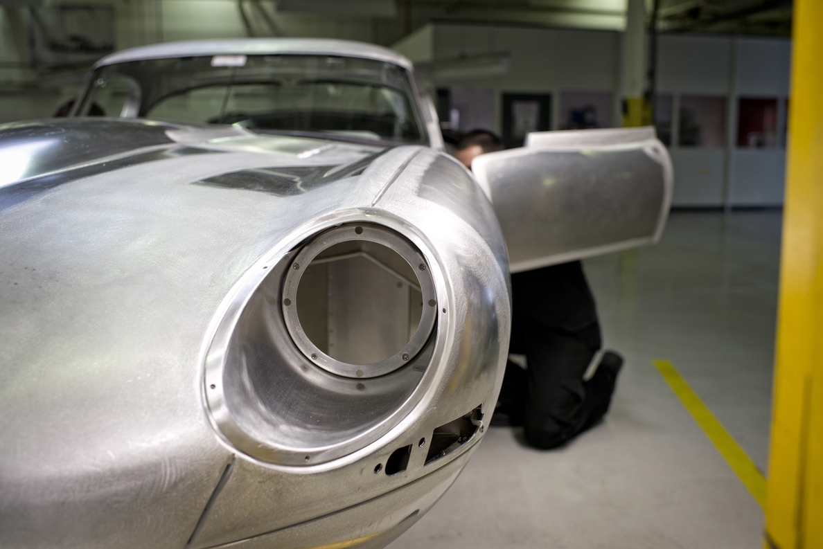 Jaguar abre un taller para vehículos clásicos