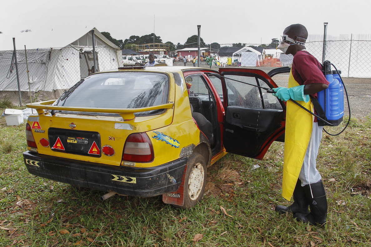 La OMS afirma que hay 2.400 muertos por ébola en Africa occidental