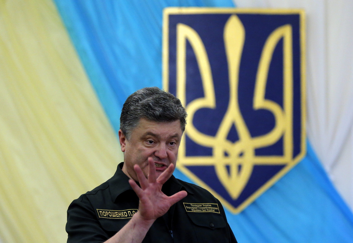 Poroshenko informa de la liberación de 57 militares ucranianos