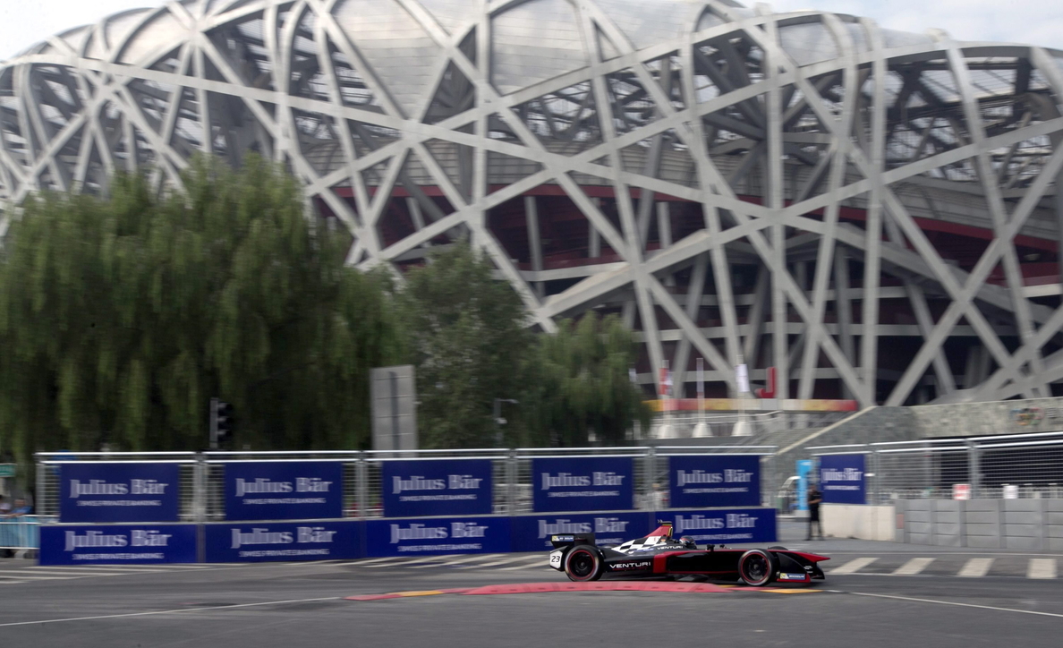 El italiano Lucas di Grassi gana la primera carrera de Fórmula E