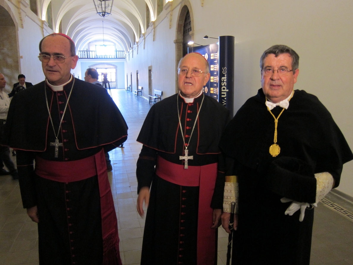 Blázquez tiene «la confianza entera» de que el Papa visitará España en 2015 por el centenario de Santa Teresa