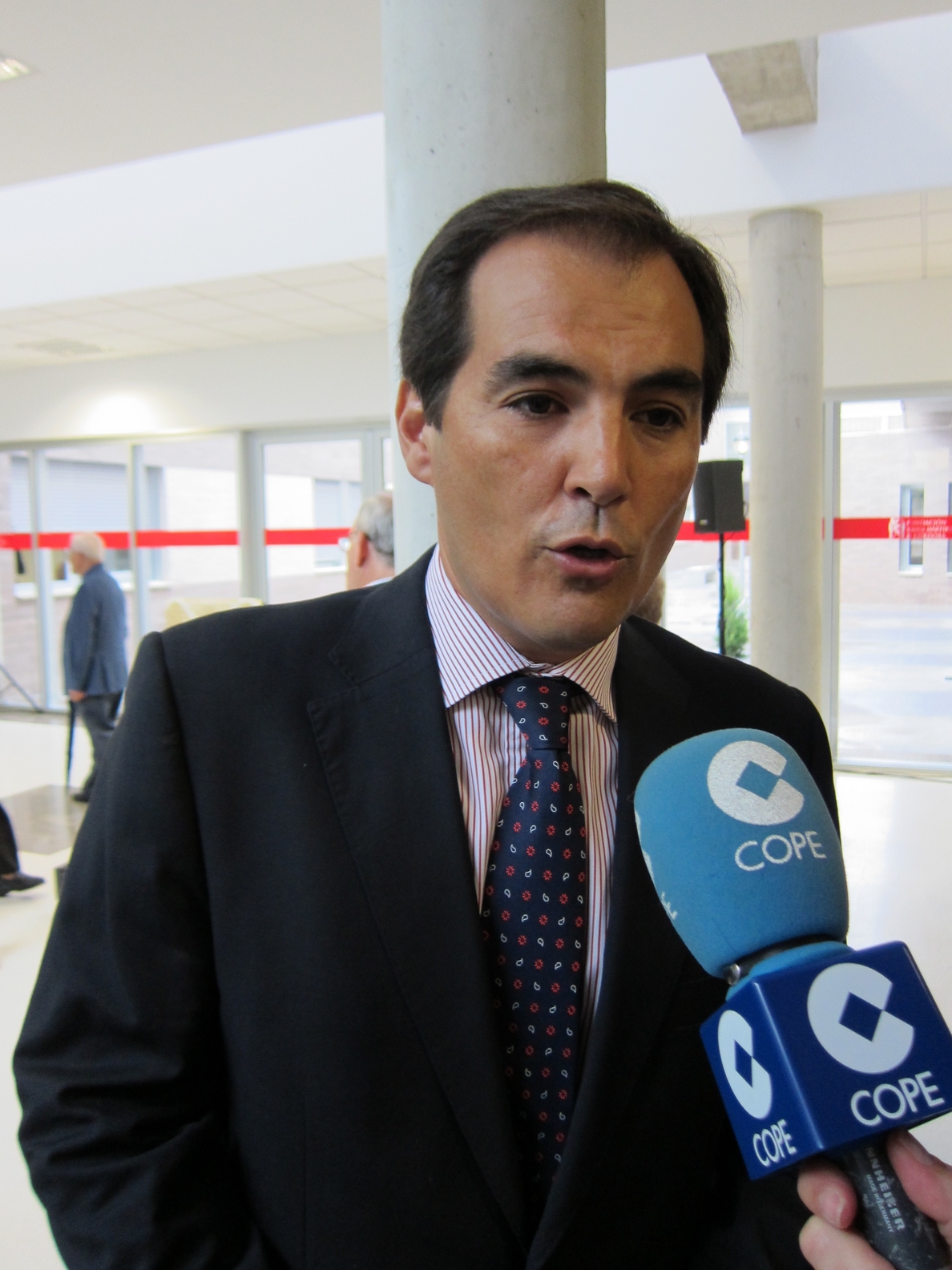 El alcalde destaca la «coherencia en no hacer nada» que mantienen PSOE e IU en la ciudad
