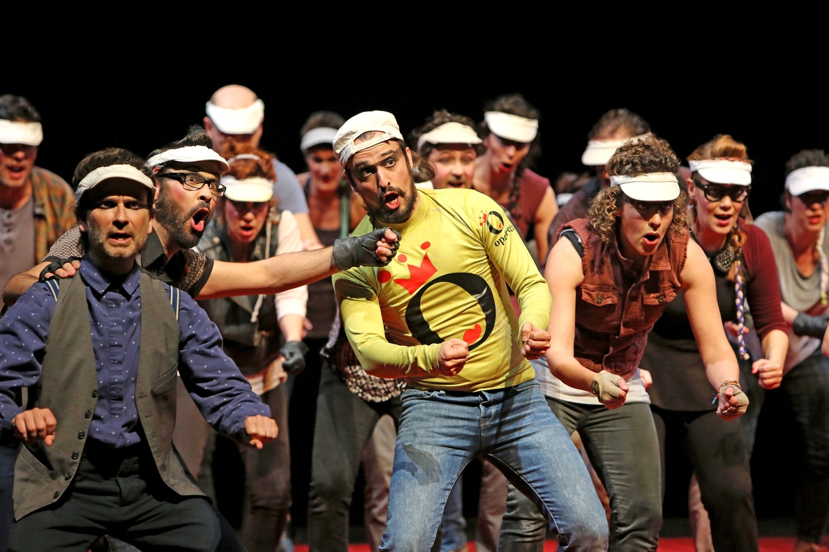 Revolución, ópera y locura suben a los escenarios del MIM con La Fam, Cor de Teatre, Yllana y Lucas Locus