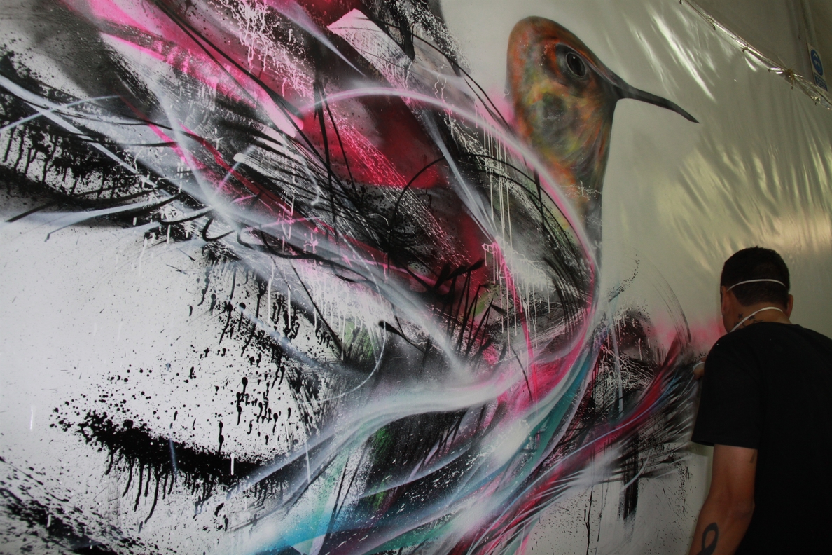 El artista callejero L7M llega a Murcia para realizar un mural en una empresa